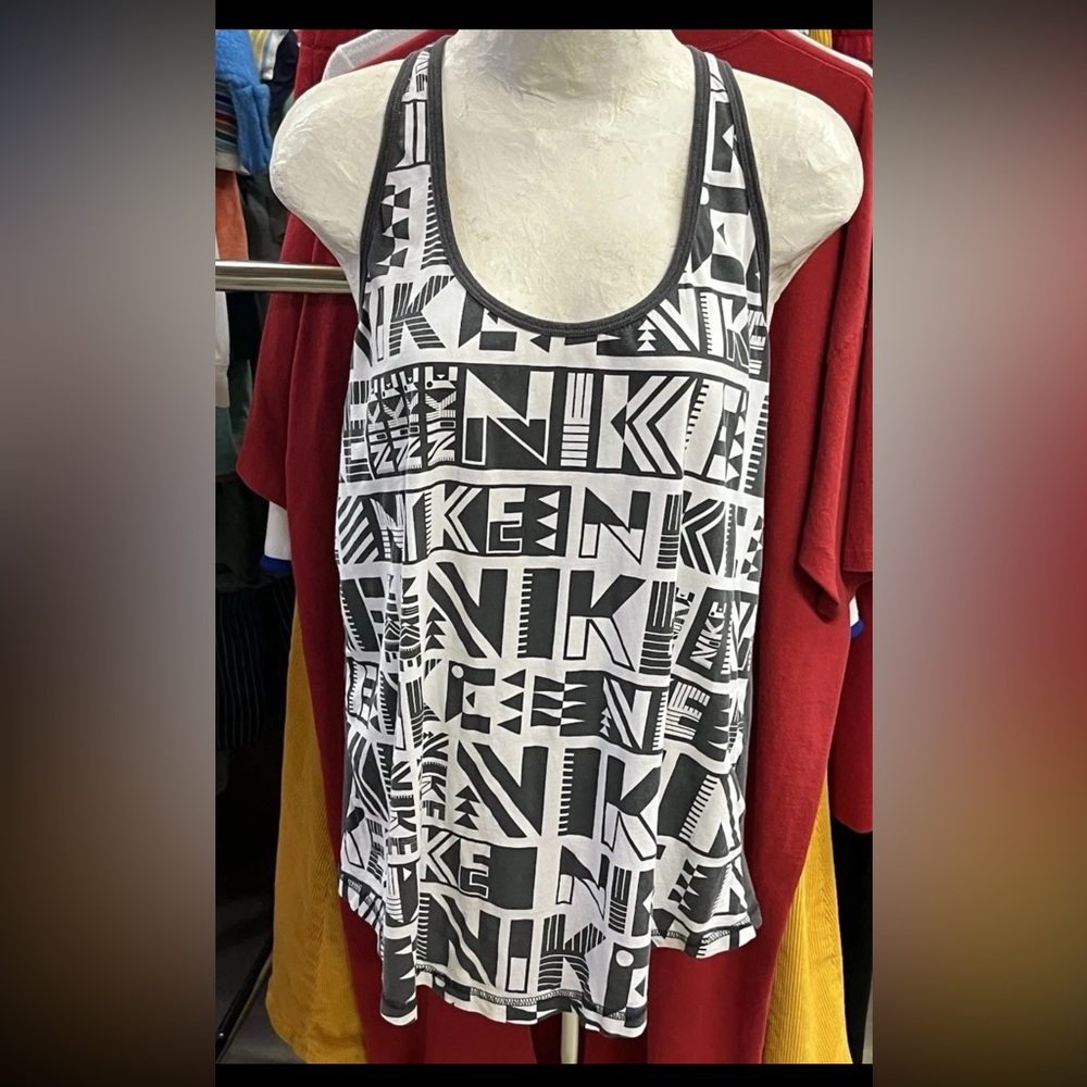 Nike Women’s Loose Fit All Over Print Racerback Tank Top Size L